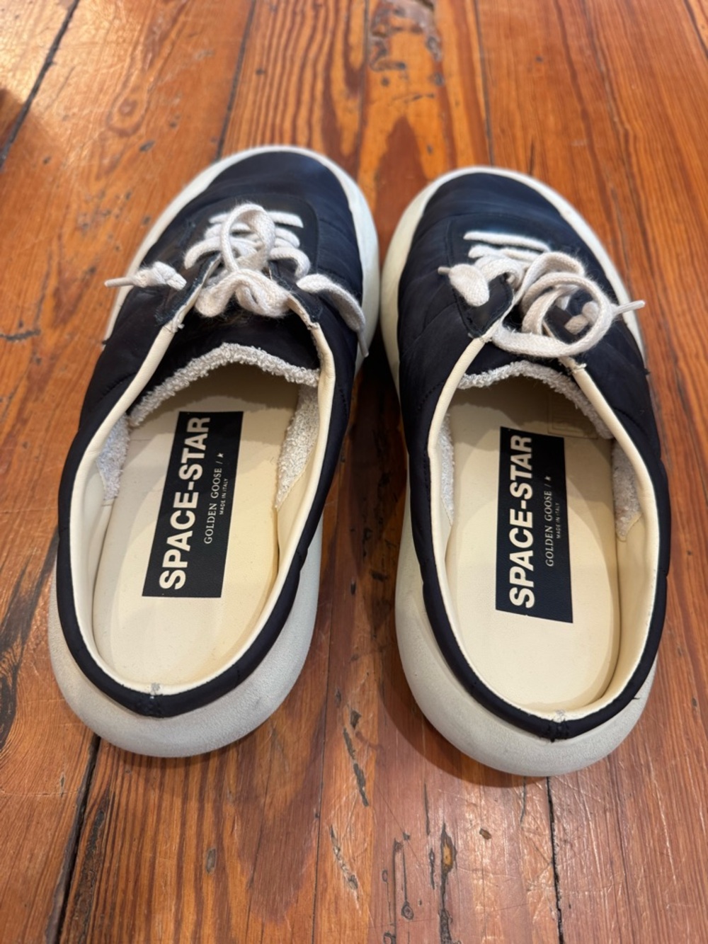 Golden Goose Black Women’s Space Star Sneakers with White Sole and Laces. - Picture 3 of 5